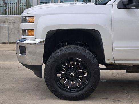 Used 2019 Chevrolet Silverado 2500 High Country w/ Duramax Plus Package image 6