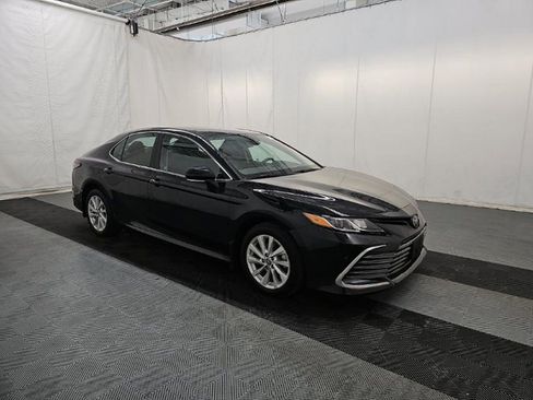 Used 2023 Toyota Camry LE w/ Convenience Package AWD/4WD image 3