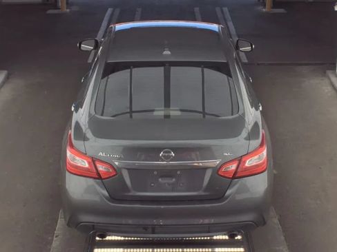 Used 2017 Nissan Altima 2.5 SL FWD image 4