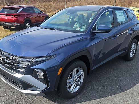 New 2026 Hyundai Tucson SE image 3