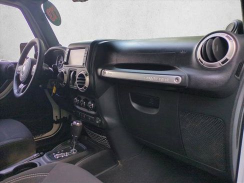 Used 2013 Jeep Wrangler Rubicon w/ PWR Convenience Group AWD/4WD image 22
