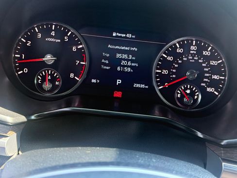 Used 2022 Kia Telluride SX w/ SX Prestige Package AWD/4WD image 10