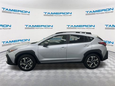 Used 2024 Subaru Crosstrek 2.0i Premium image 2