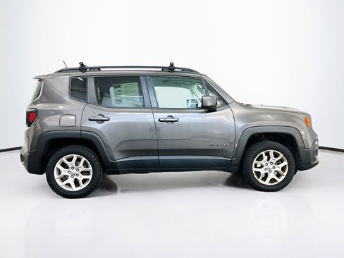 Used 2018 Jeep Renegade Latitude w/ UConnect 8.4 Nav Group image 10