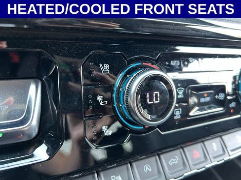 Used 2023 GMC Sierra 1500 AT4 w/ AT4 Premium Package AWD/4WD image 7