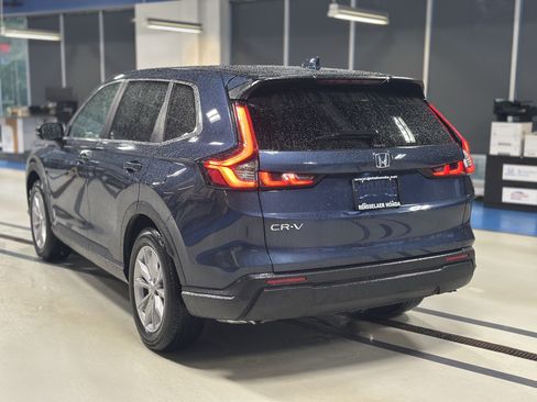 Used 2024 Honda CR-V EX image 8