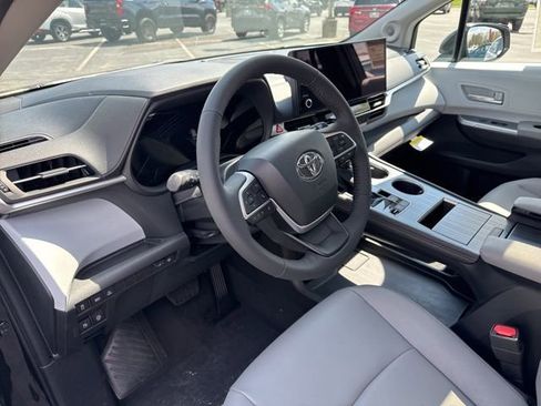 New 2026 Toyota Sienna XLE AWD/4WD image 14