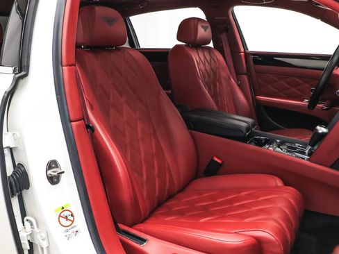 Used 2016 Bentley Flying Spur V8 image 25