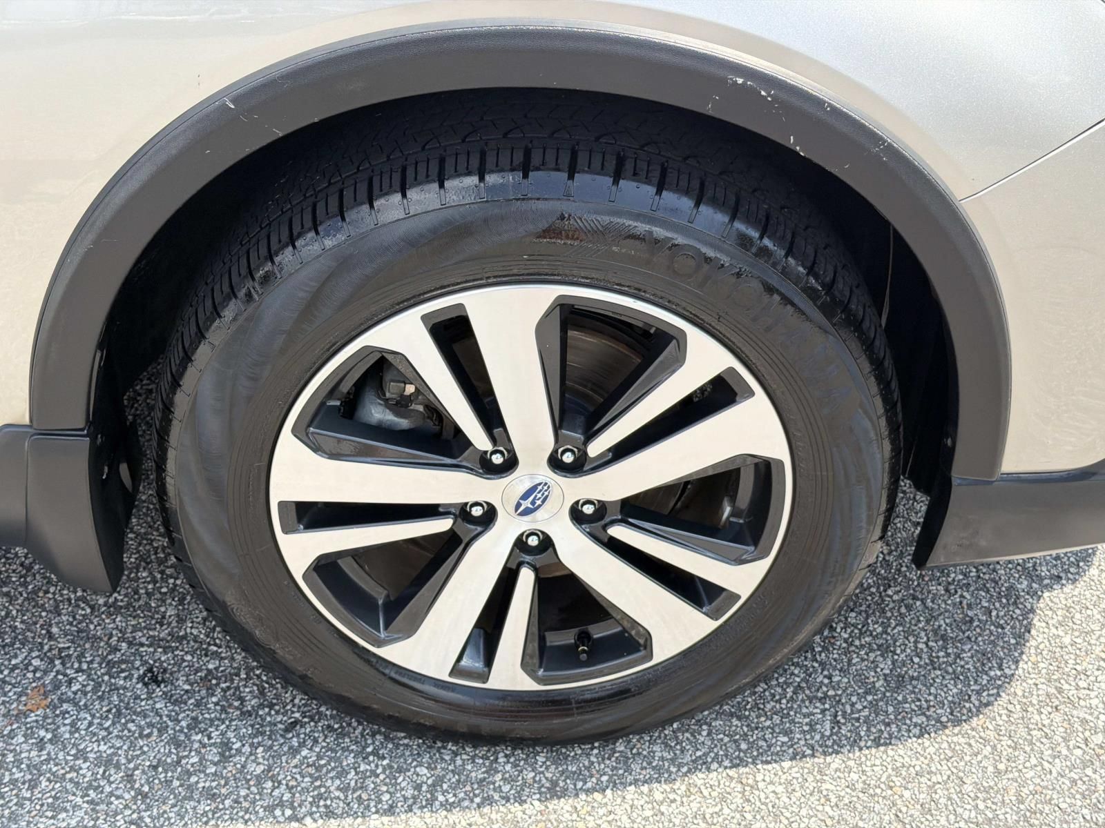 Used 2019 Subaru Outback 2.5i Limited w/ Popular Package #2 AWD/4WD image 13