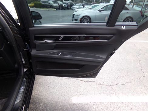 Used 2011 BMW ALPINA B7 LWB image 31