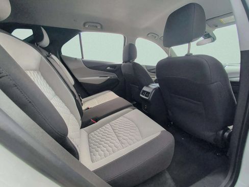 Used 2020 Chevrolet Equinox LS FWD image 22