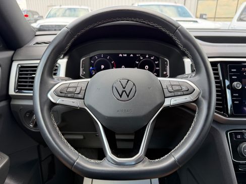 Used 2022 Volkswagen Atlas Cross Sport SE AWD/4WD image 19