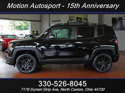 Used 2017 Jeep Renegade Altitude AWD/4WD image 5