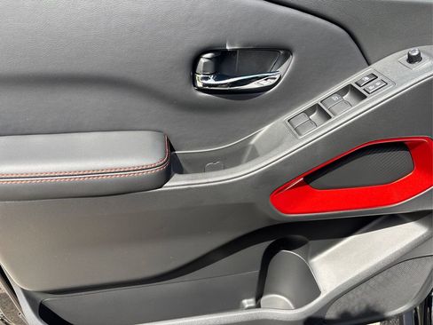 New 2025 Nissan Frontier PRO-4X image 21