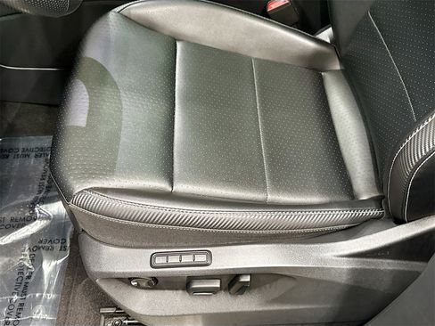 Used 2022 Volkswagen Atlas Cross Sport SEL R-Line image 19