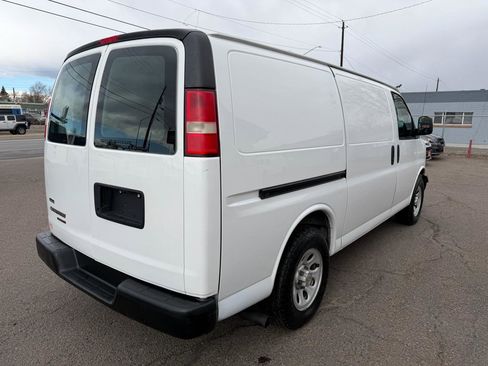 Used 2011 Chevrolet Express 1500 AWD image 9