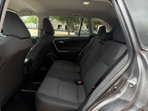 Used 2025 Toyota RAV4 XLE FWD image 26