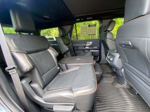 Used 2025 Ford Expedition Tremor AWD/4WD image 41