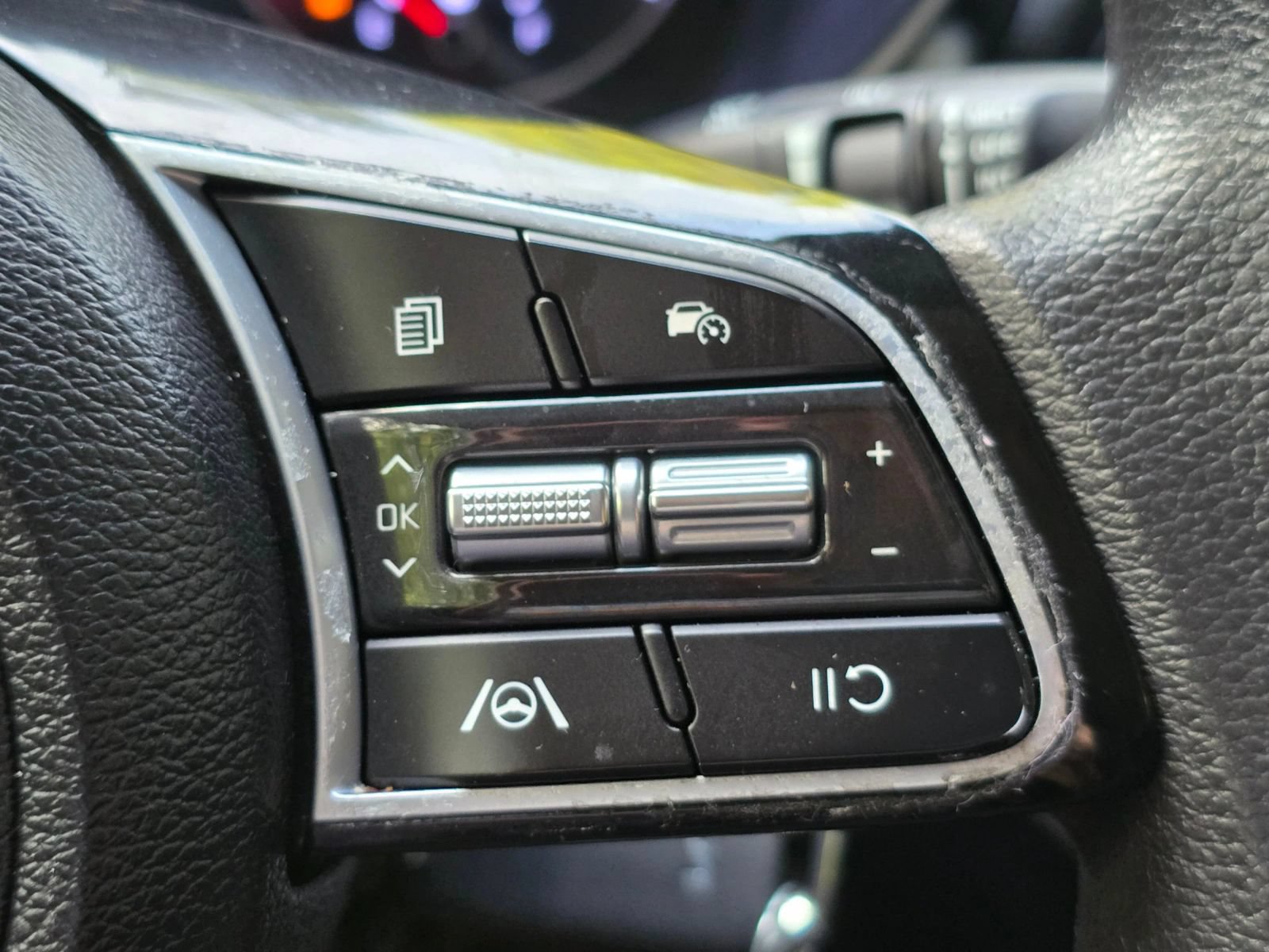 Used 2023 Kia Forte LXS w/ LXS Technology Package FWD image 24