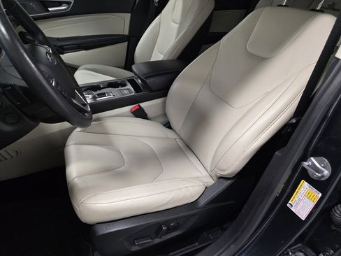 Used 2022 Ford Edge Titanium w/ Equipment Group 301A image 25