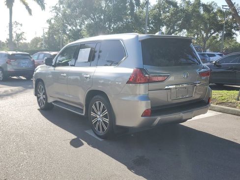 Used 2019 Lexus LX 570 4WD w/ Luxury Package image 3