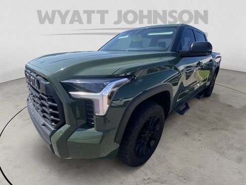 Used 2023 Toyota Tundra SR5 w/ SR5 Convenience Package AWD/4WD image 1