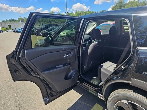 New 2025 Nissan Rogue SV image 20