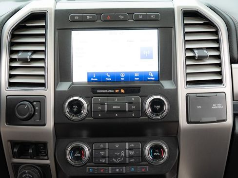 Used 2021 Ford F450 Platinum w/ FX4 Off-Road Package image 16