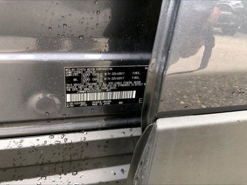 Used 2025 Toyota RAV4 LE AWD/4WD image 37