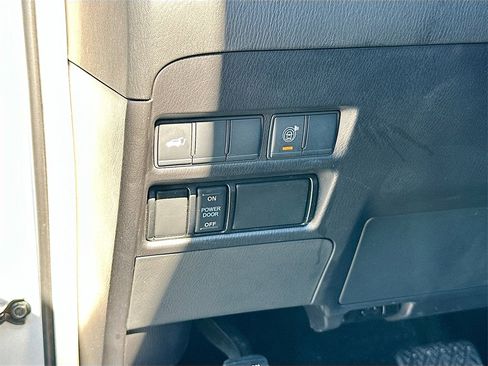 Used 2022 Nissan Armada SL image 10