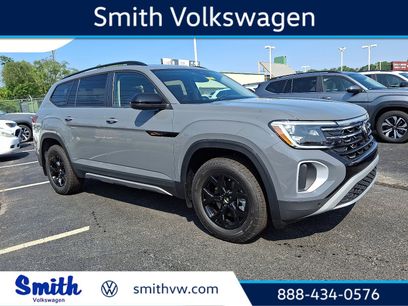 New 2025 Volkswagen Atlas Peak Edition SE