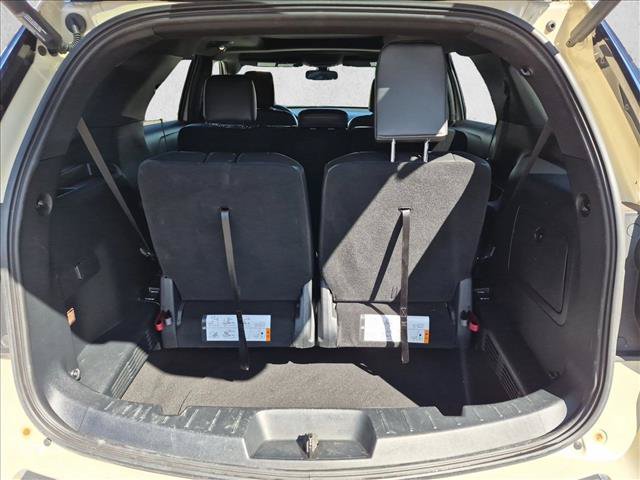 Used 2018 Ford Explorer XLT w/ Equipment Group 202A AWD/4WD image 6