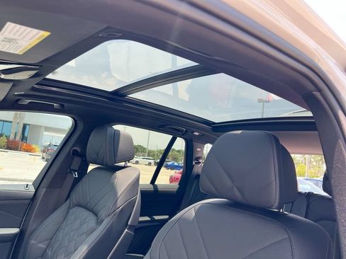 Used 2025 BMW X5 sDrive40i w/ Climate Comfort Package RWD image 19
