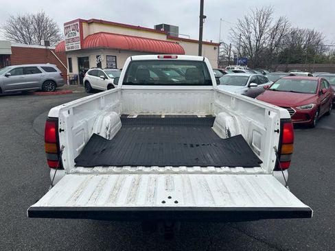 Used 2006 GMC Sierra 2500 W/T w/ Heavy-Duty Power Package image 12