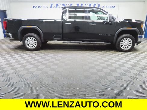 Used 2022 GMC Sierra 3500 SLT w/ X31 Off-Road Package AWD/4WD image 2