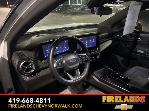 Used 2025 Chevrolet Equinox LT w/ Midnight Edition image 10