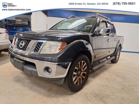 Used 2012 Nissan Frontier SL w/ Moonroof Pkg image 4