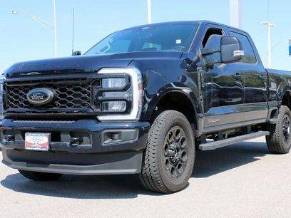 New 2025 Ford F250 Lariat w/ Black Appearance Package