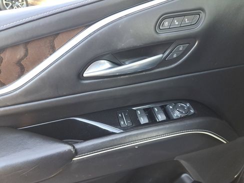 Used 2021 Cadillac Escalade ESV Sport Platinum image 30