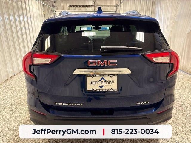 Used 2022 GMC Terrain SLE w/ Driver Convenience Package AWD/4WD image 4