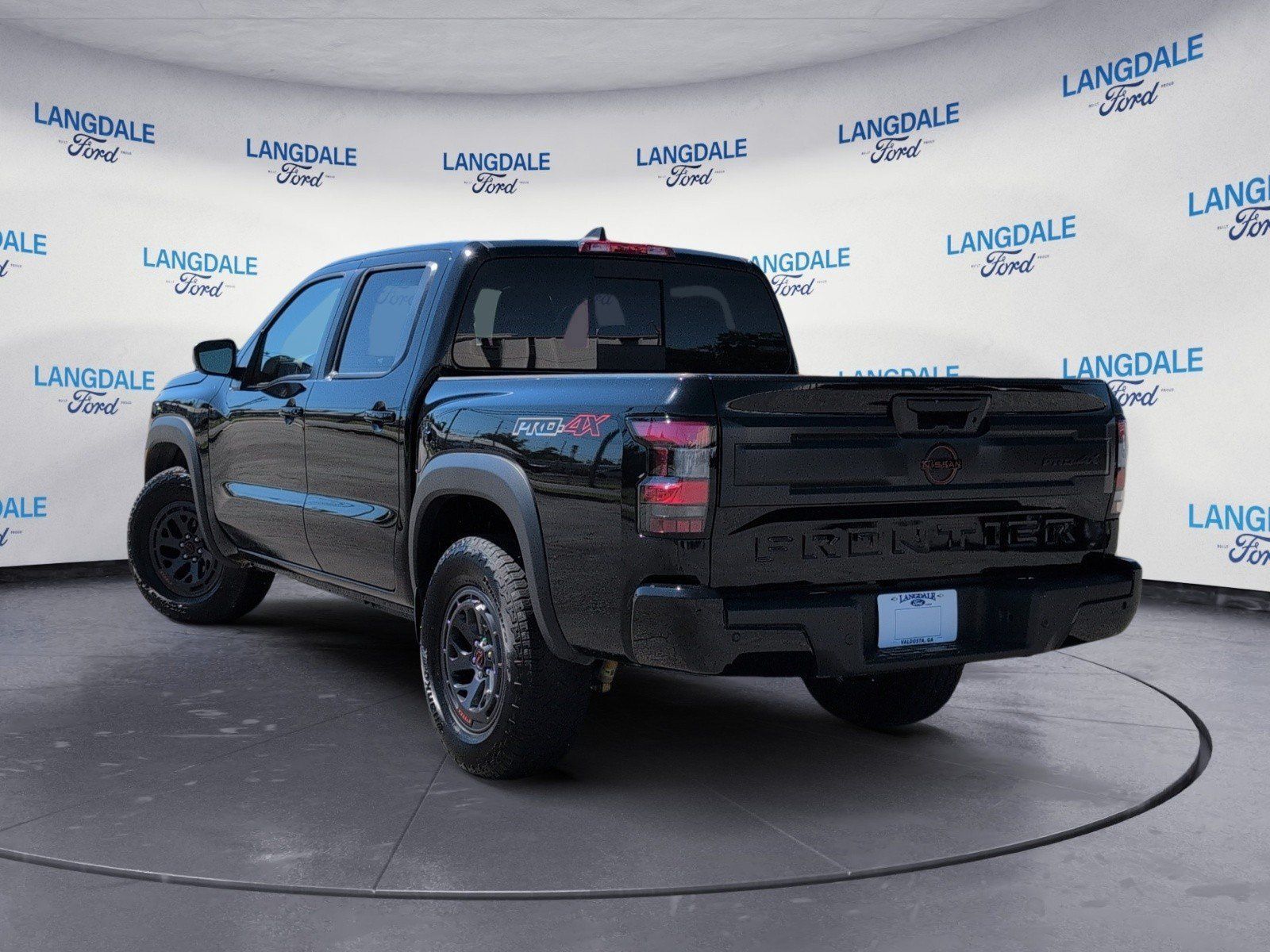 Used 2026 Nissan Frontier PRO-4X AWD/4WD image 9