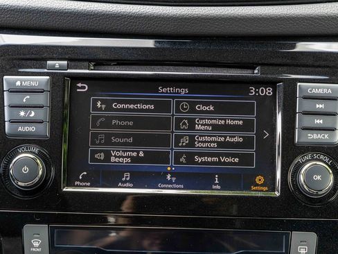 Certified 2022 Nissan Rogue Sport SV image 11