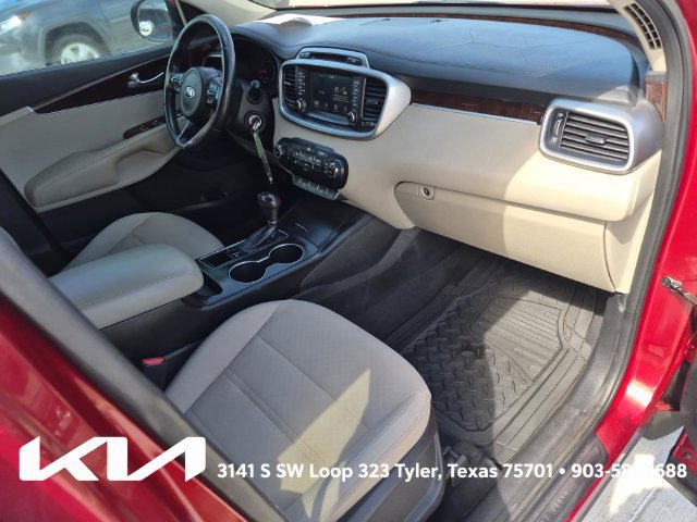 Used 2017 Kia Sorento FWD w/ LX Convenience Package image 10