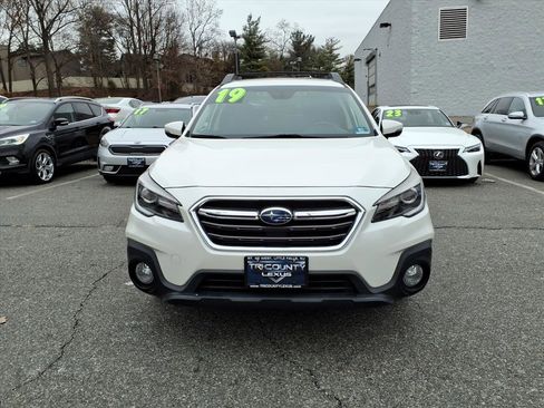 Used 2019 Subaru Outback 2.5i Limited image 2