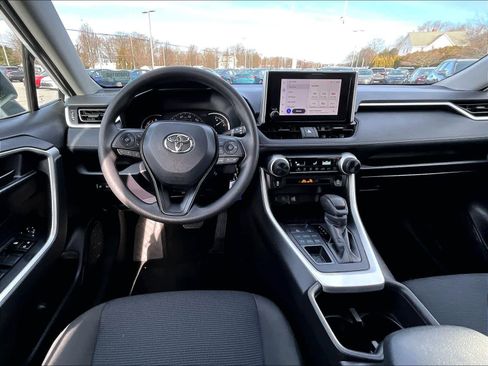 Used 2024 Toyota RAV4 LE image 17
