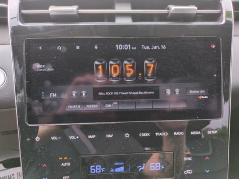 Used 2022 Hyundai Tucson Limited FWD image 21