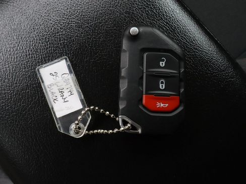 Used 2025 Jeep Wrangler Unlimited Sport AWD/4WD image 32