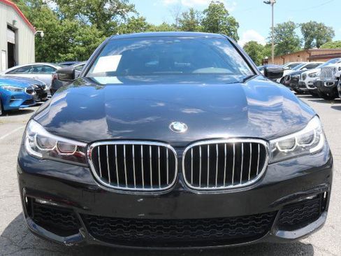 Used 2019 BMW 740i w/ M Sport Package RWD image 2