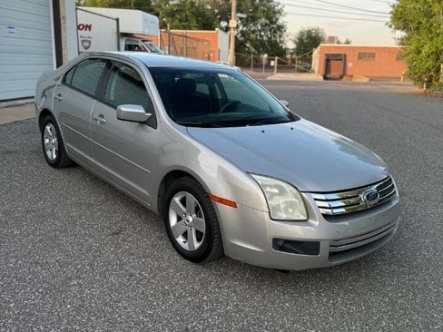 Used 2007 Ford Fusion SE FWD image 9