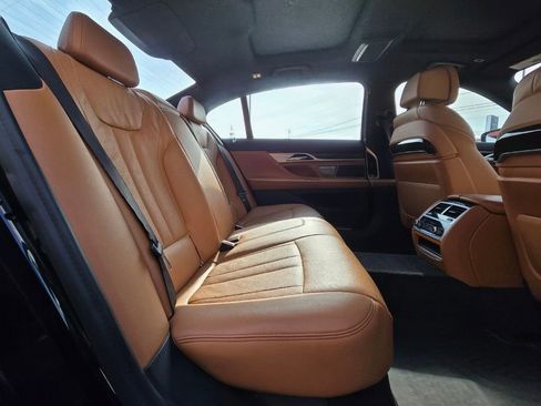 Used 2021 BMW 740i xDrive w/ M Sport Package AWD/4WD image 17